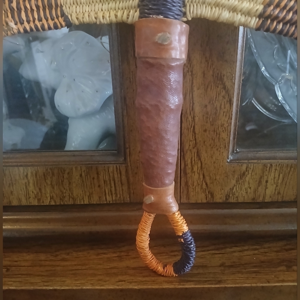 Hand Woven African Bolga Fan - Picture 4 of 5